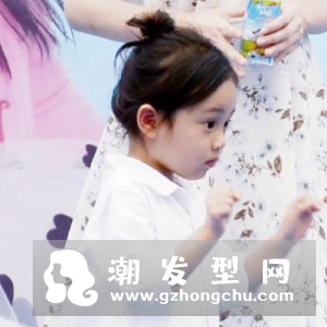 甜馨丸子头怎么扎 同款丸子头美图