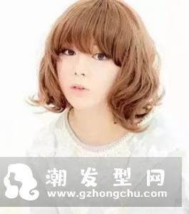 短发水波纹烫发发型 美得恰到好处