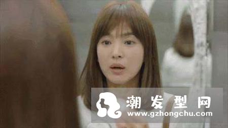 气垫粉扑画咬唇妆的方法 遮瑕底妆怎么化