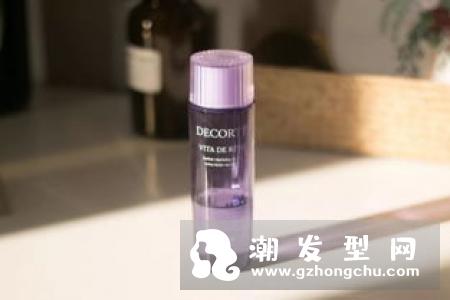 黛珂紫苏水可以收缩毛孔吗 适合什么季节