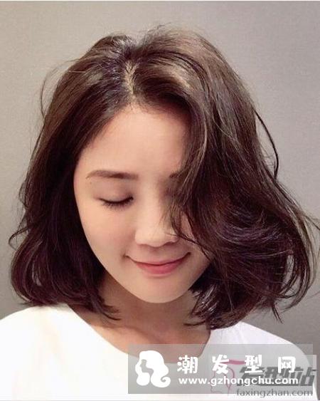 35岁什么发型显年轻 36岁蔡卓妍犹像少女全因这减龄发型！