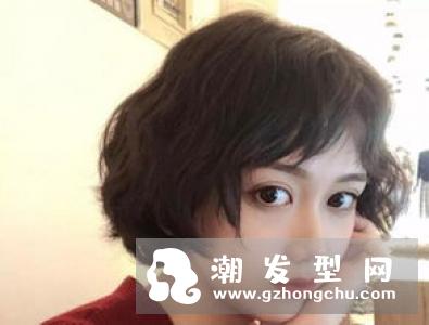 2019年流行日系烫发 慵懒感显瘦文艺