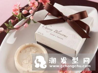nuface怎么看真假图片对比 外部包装和实物