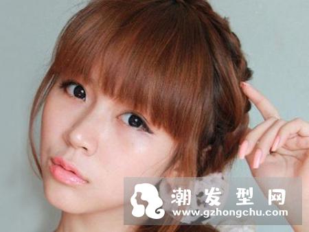 头发多弄什么发型好看 时尚扎发个性又不失青春