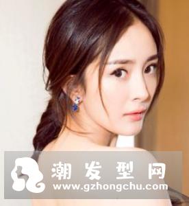 头发少怎么扎头发 低马尾扎发让发量看去变饱满