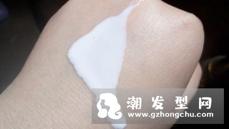 cpb隔离霜颜色怎么选 和植村秀哪个好