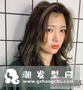 锁骨发一般烫什么发型 这样烫慵懒浪漫女人味爆棚