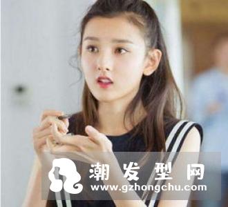 如何自己扎丸子头好看 简单扎也可以打造妙龄魅力少女