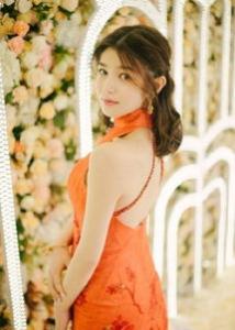 公主切扎什么发型 简约扎发少女感满屏