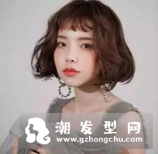 短发烫什么卷好看 小卷烫短发气质翻倍