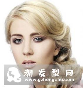 外翻卷发怎么烫 外翘发尾灵动不单调