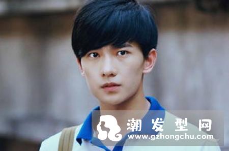 张一山发型叫什么 春风十里不如你秋水的二八分