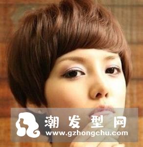 幼幼脸的特征 适合什么发型