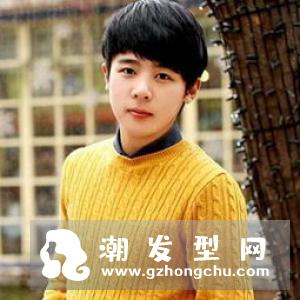 杨幂巧克力头发图片 红条纹衬衫还挺好看的