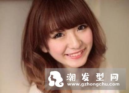 女生最爱中长发烫发福利来了 圆脸、方脸、长脸都能驾驭