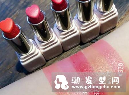 娇兰2018粉管爱心唇膏色号试色 多少钱