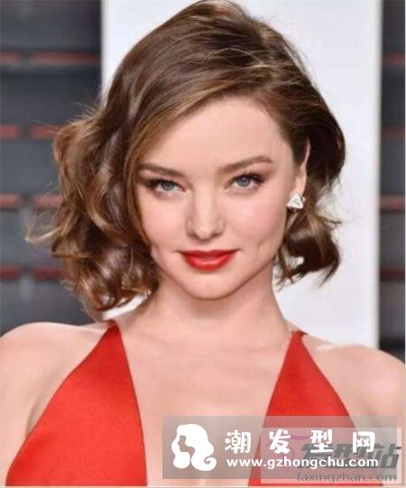 不对称波波头发型 就是不一样才时尚