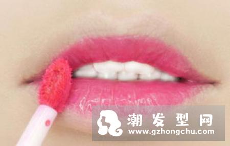 一支口红不同画法 渐变咬唇妆