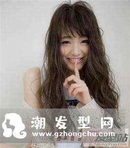 中长发烫什么发型好看 高人气微卷烫发好看又显脸小