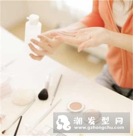 冬天孕妇可以用什么擦脸 可以用大宝吗