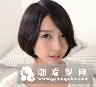 好看的耳侧编发发型 时髦个性拒绝单调