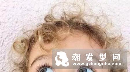 如何卷出羊毛卷刘海 什么是羊毛卷