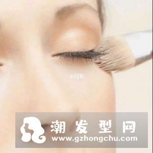 皮肤卡粉怎么办 和浮粉有什么区别