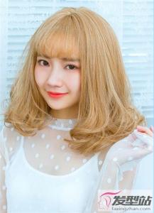 蓬松梨花头怎么打理 保持蓬蓬弹性内扣