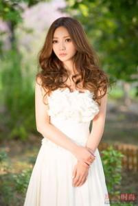 今年夏天流行什么发型 超美扎发时尚清爽塑造百变女神