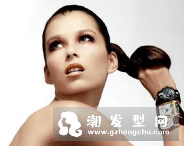 粉饼在化装的哪个步骤 和气垫bb一起用吗