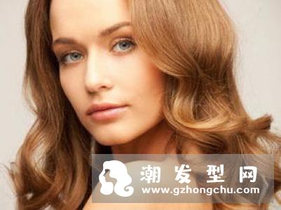 黄皮适合染蓝色头发吗 染黑色头发好看吗