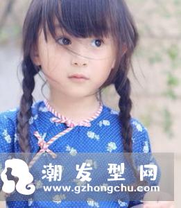 双麻花辫怎么扎好看 学会这些让你的麻花辫更讨喜