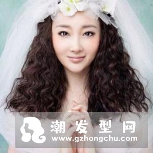 水波纹和蛋卷哪个好看 韩国女星现在都选水波纹卷发啦