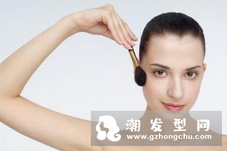 mac粉底液哪款好用 使用方法是什么