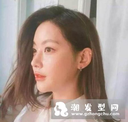 直男喜欢的女生发型图片 还是卷发有吸引力