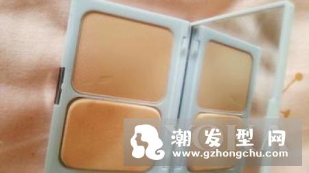 粉饼容易堵塞毛孔吗 用刷子好还是粉扑好