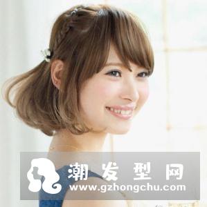 A字内扣波波头 校园风甜美短发