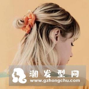 蓬松丸子头的各种扎法 自然随性慵懒感整个人瞬间时髦起来