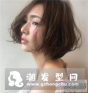 日系波波头烫发 显瘦睡不醒短发