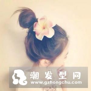 心形丸子头怎么扎好看 这样扎甜美又有少女感