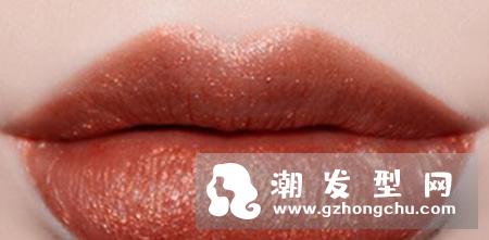 美宝莲金属唇膏15是什么颜色 适合黄皮吗及试色图