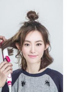赵丽颖半丸子头同款发型图片 侧分半丸子头怎么扎