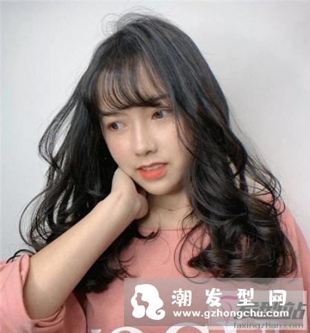 女生烫什么发型好看 烫一半显瘦温柔不落伍