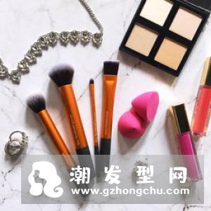 腮红刷哪个牌子好 和粉底刷的区别