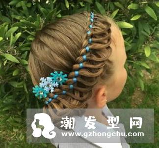怎么用缎带扎头发 甜美大方显淑女范