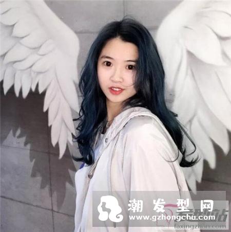 今年流行烫发出炉 “减龄烫”显瘦减龄两不误