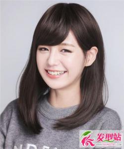 发尾微扣梨花头 韩式淑女OL气质