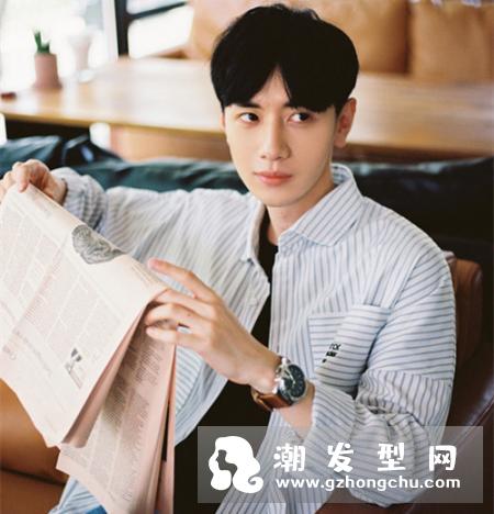2018男生流行什么发型图片 两边铲掉飞机头依然是经典