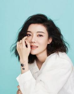女生烫头发有什么发型 麦穗烫发蓬松灵动超瘦脸
