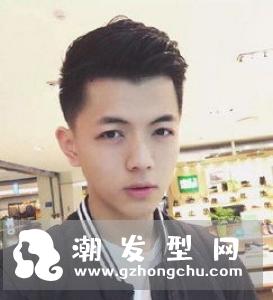 2017年男生流行发型 两边铲不同发型介绍